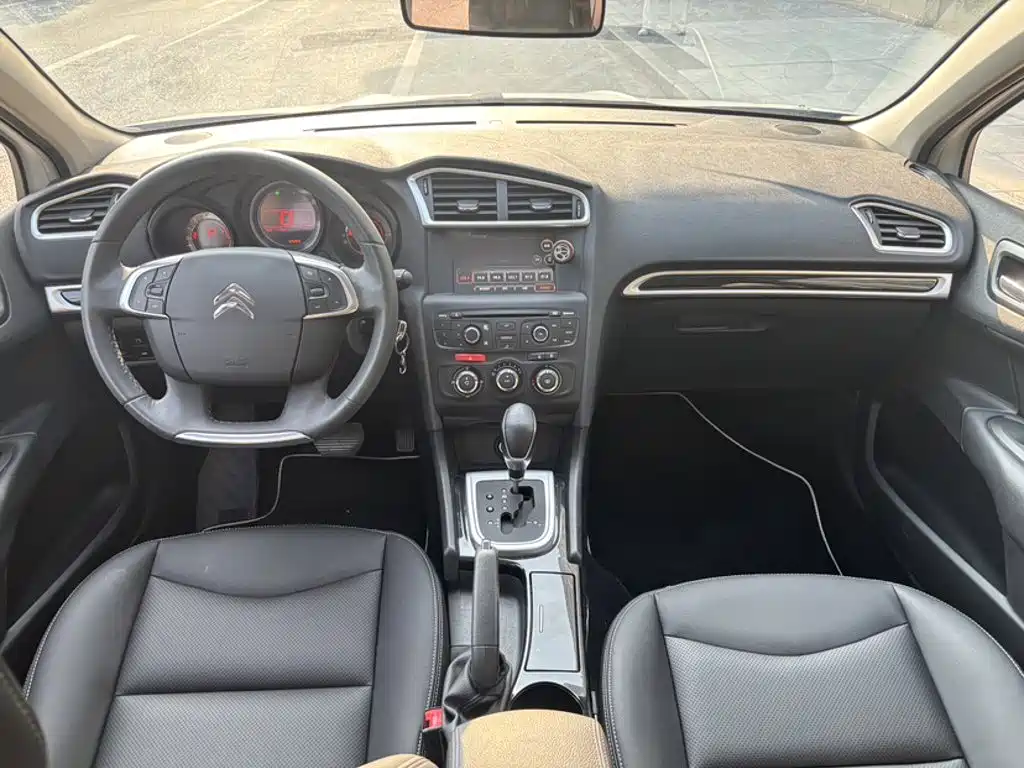 Citroen C4L 2015 1.2T AT Luxury