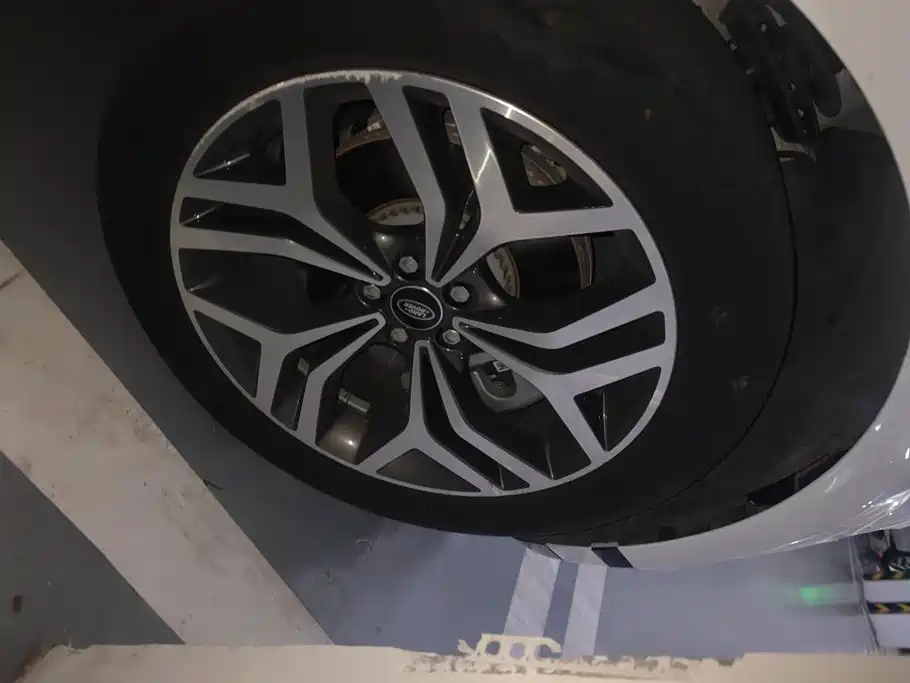 Land Rover Evoque — миниатюра 6