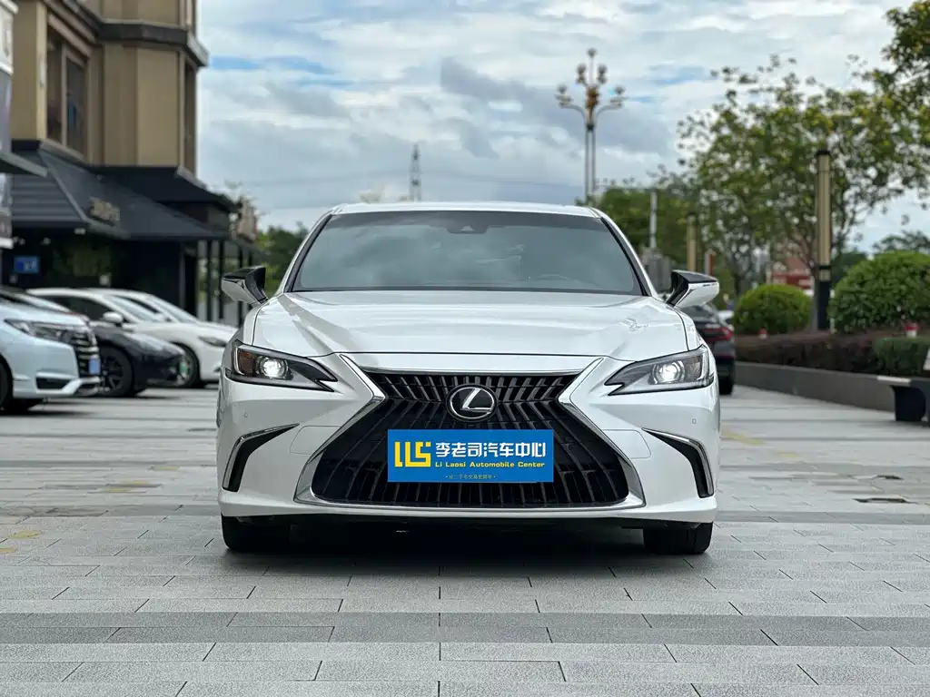 Lexus ES — миниатюра 2