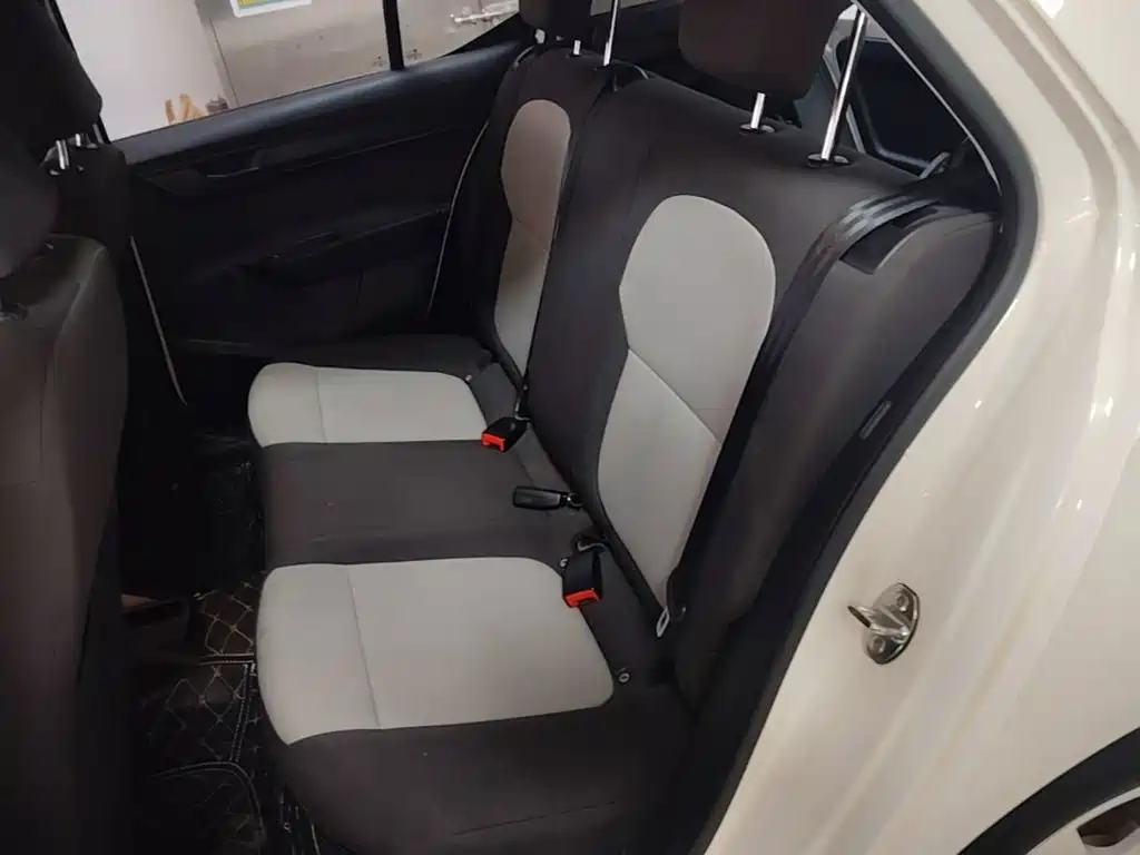 Skoda Fabia — миниатюра 13