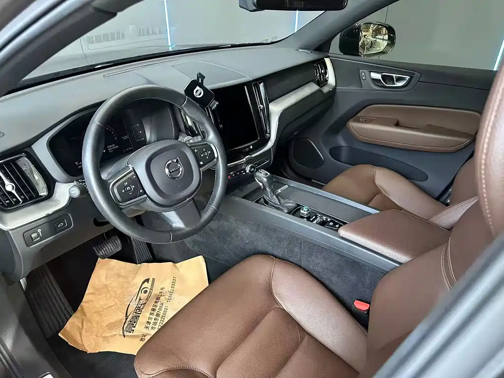 Volvo XC60 — миниатюра 11