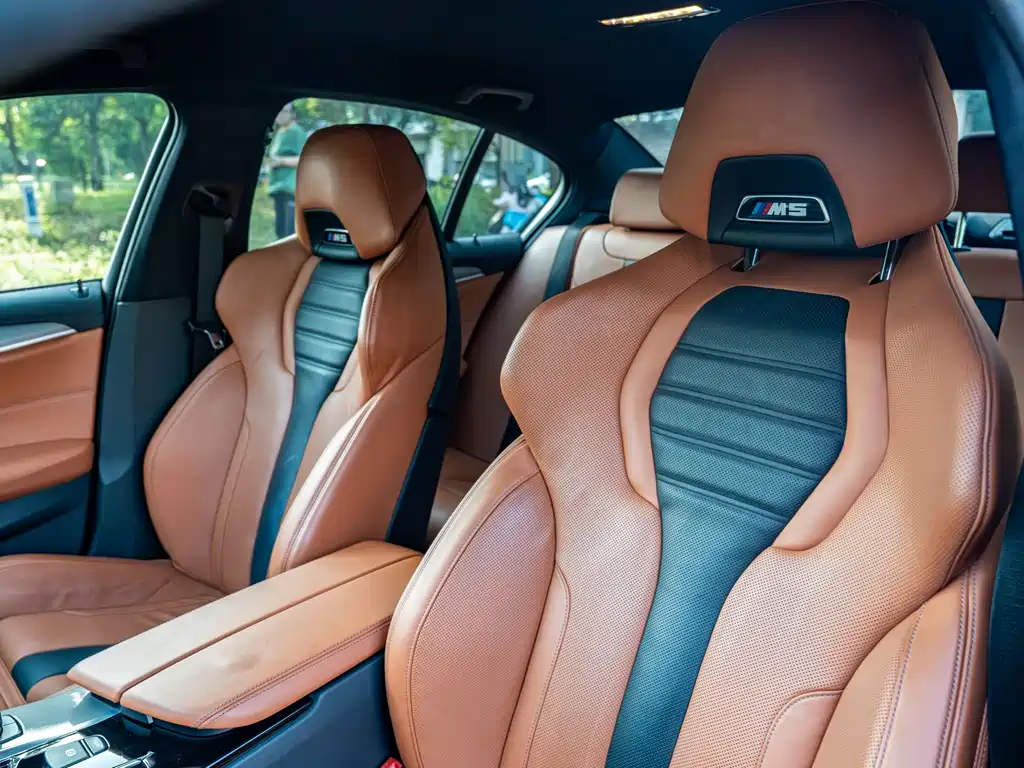 BMW M5 — миниатюра 12