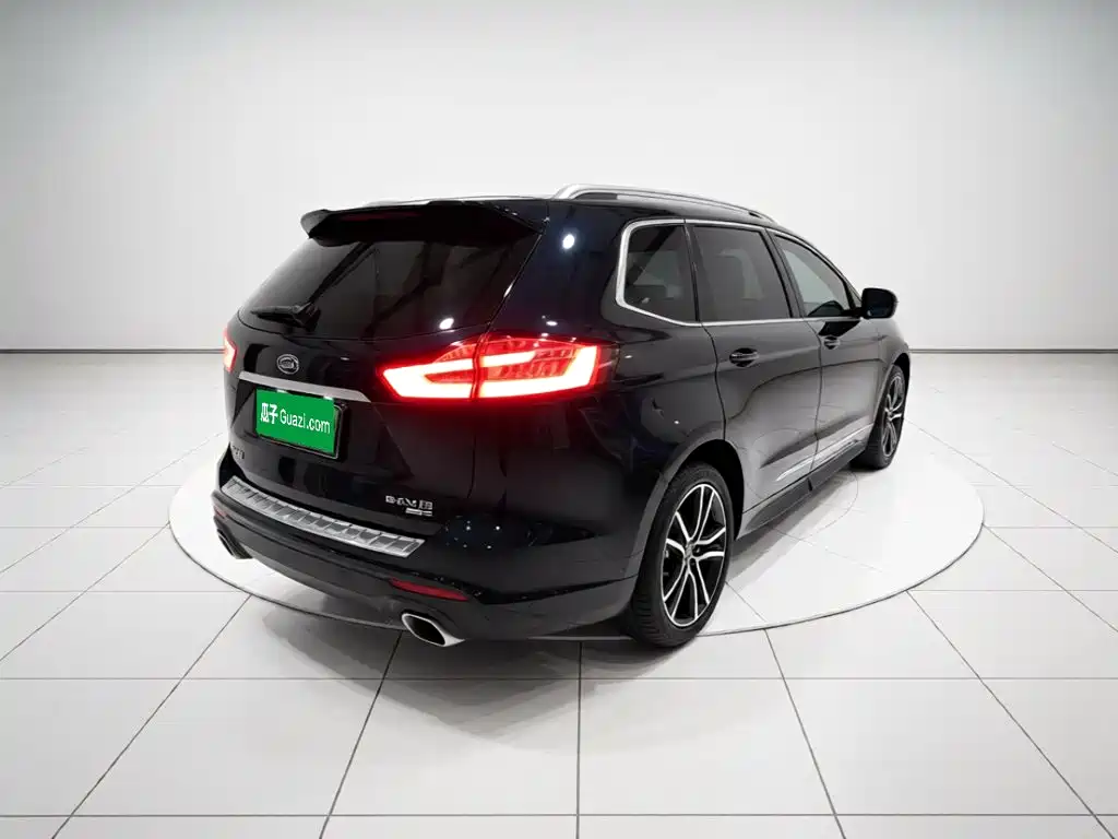 Ford Edge — миниатюра 6
