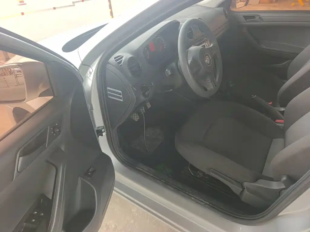 Volkswagen Jetta — миниатюра 16