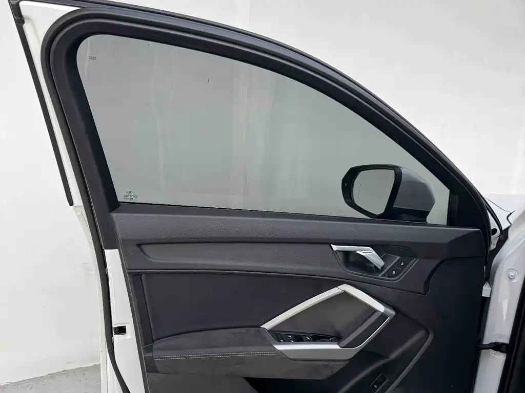 Audi Q3 — миниатюра 38