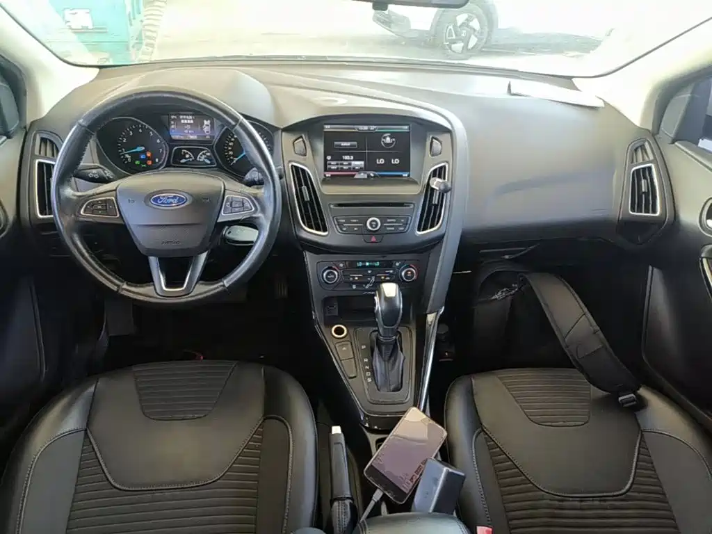 Ford Focus — миниатюра 10