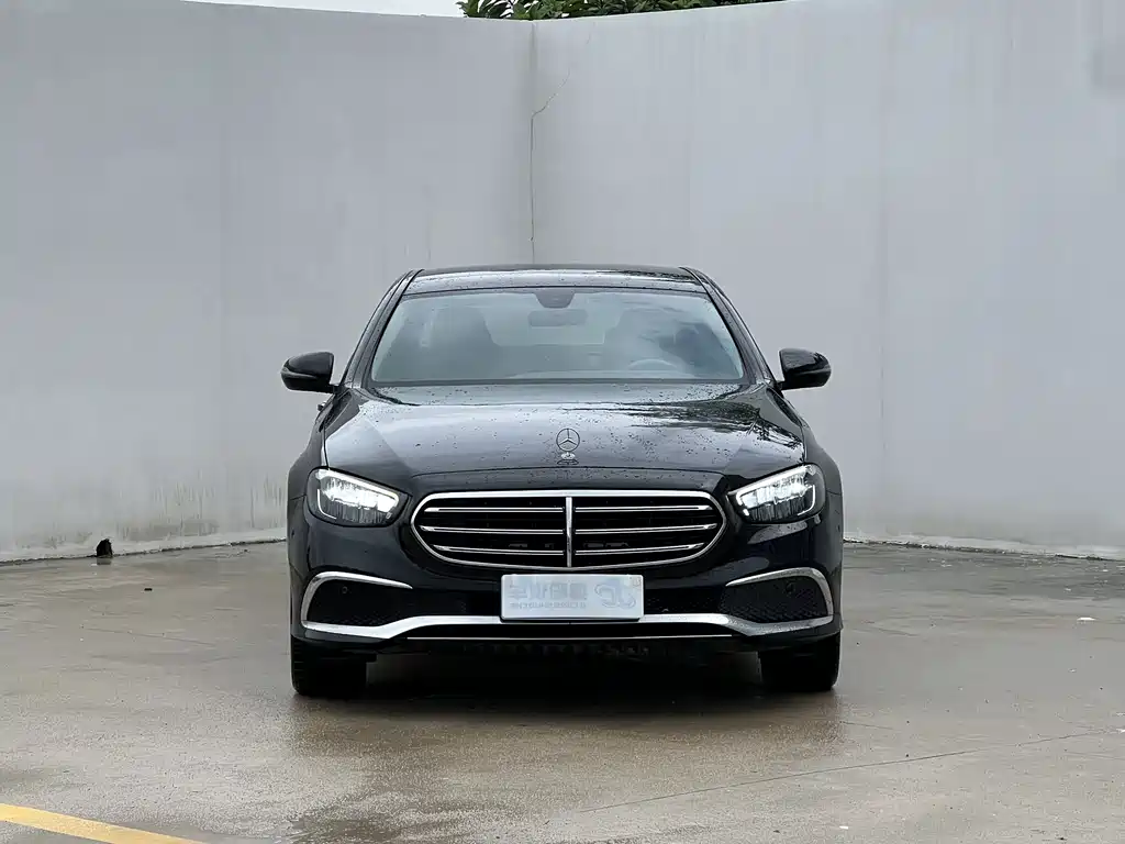 Mercedes-Benz E-Class — миниатюра 2