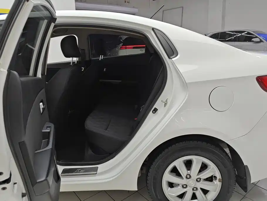 Kia K2 — миниатюра 11