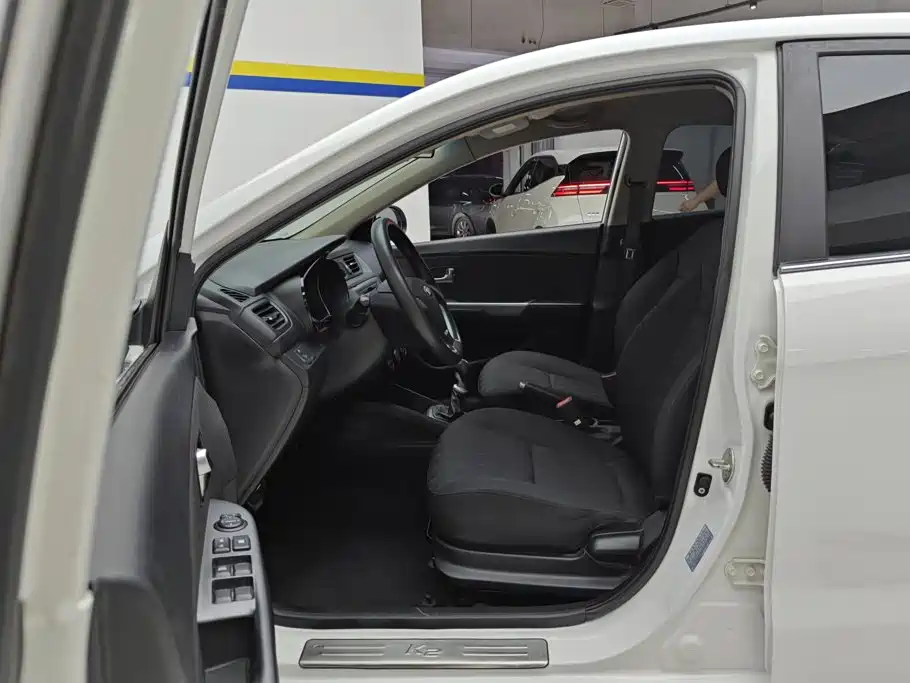 Kia K2 — миниатюра 9