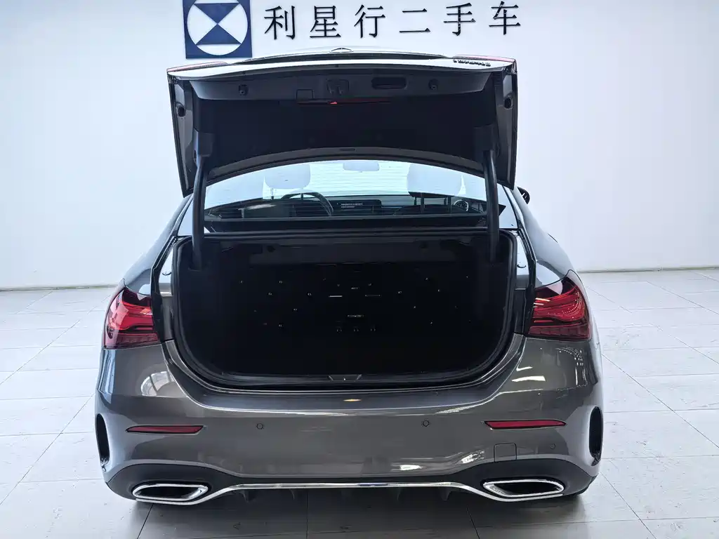 Mercedes-Benz A-Class A 2023 A 200 L Fashion