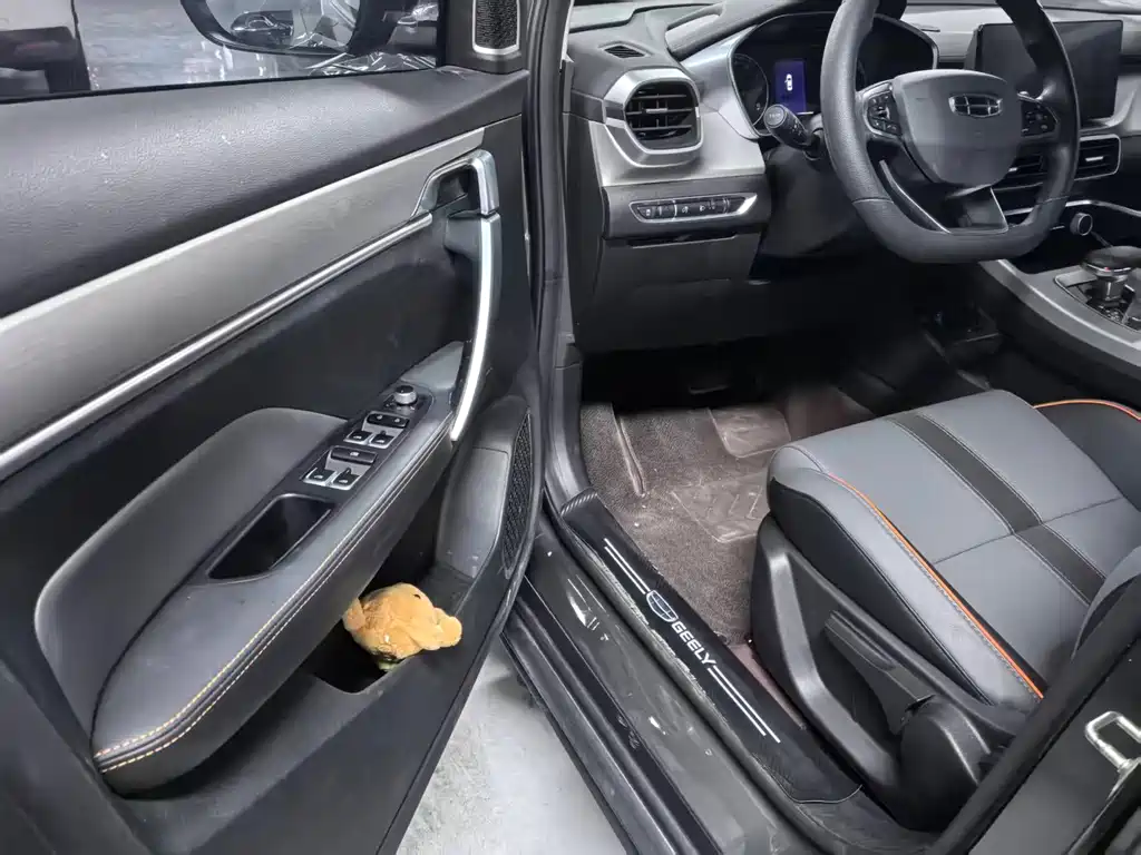 Geely Binyue - фото 8