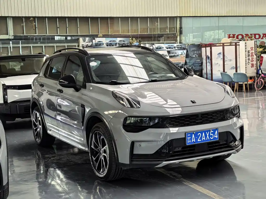 Lynk & Co 01 — миниатюра 3