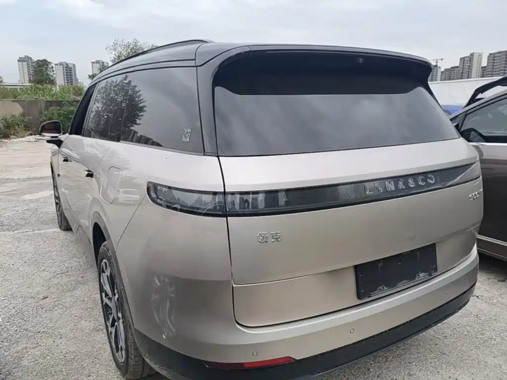 Lynk & Co 900 — миниатюра 5