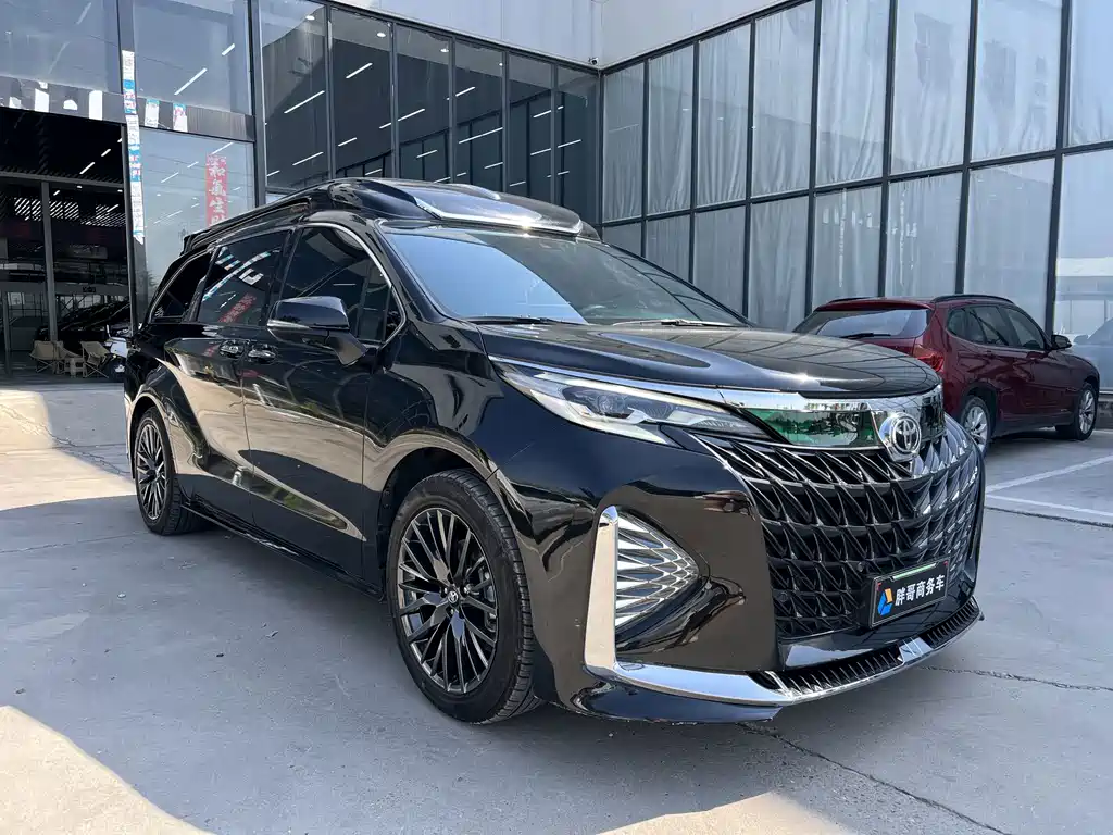 Китайский автомобиль. 华东牌商务车 — миниатюра 3