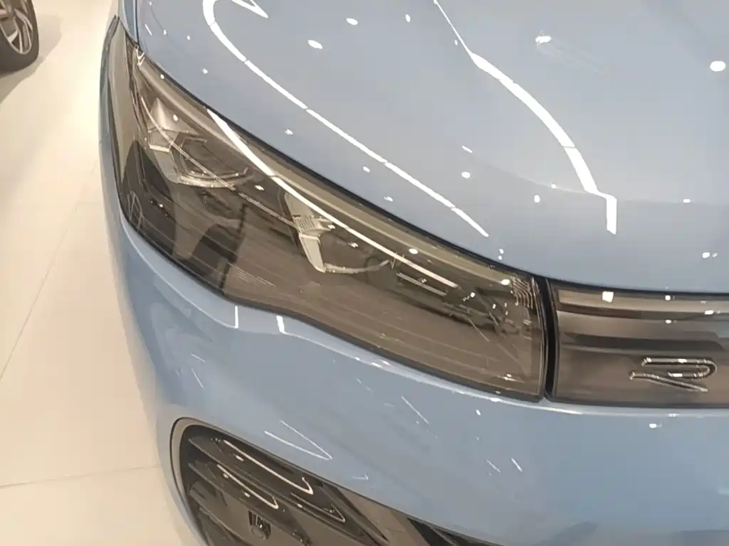 Volkswagen Tiguan L — миниатюра 13