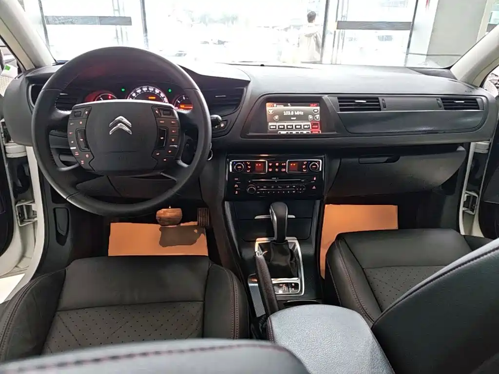 Citroen C5 — миниатюра 10