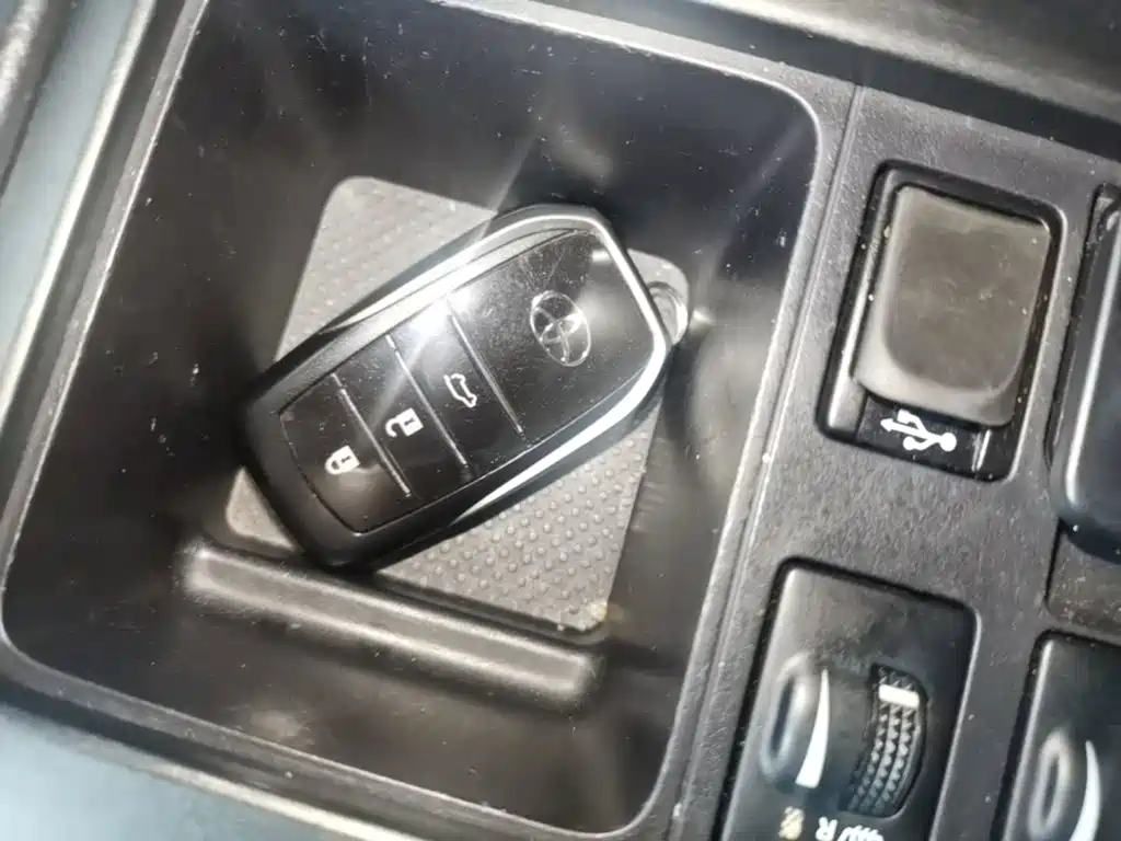 Toyota Prado — миниатюра 9