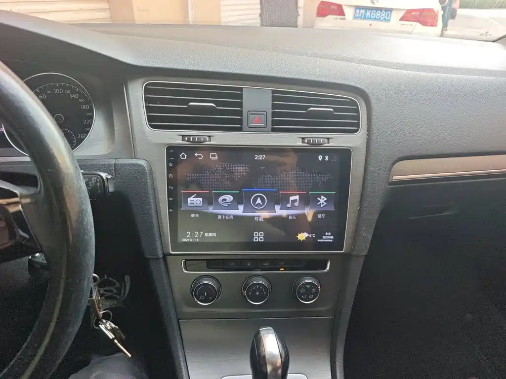 Volkswagen Golf — миниатюра 9