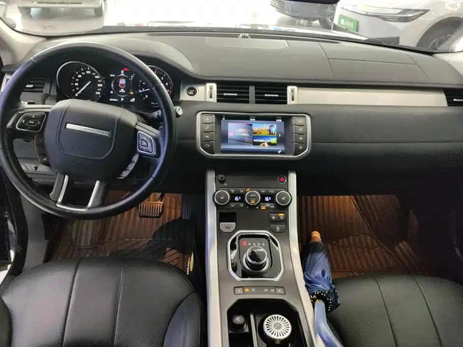 Land Rover Evoque — миниатюра 12