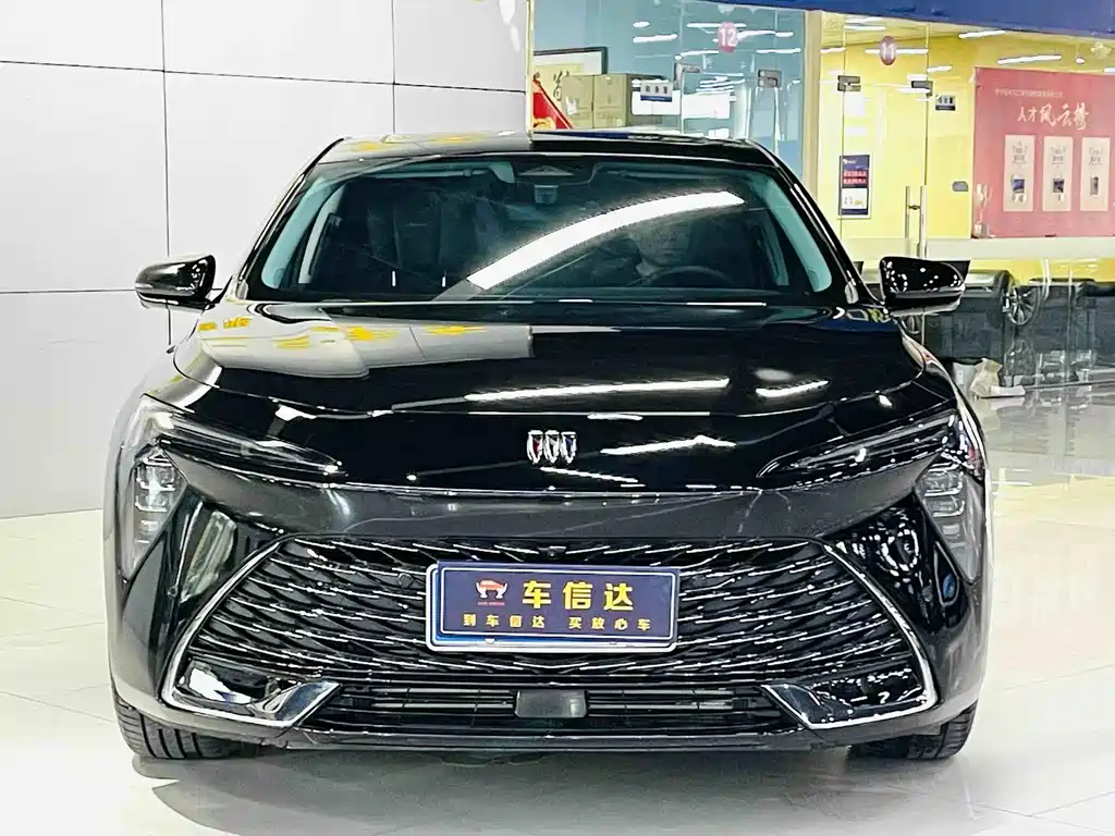 2025 Buick LaCrosse - zdjęcie 1 z 11