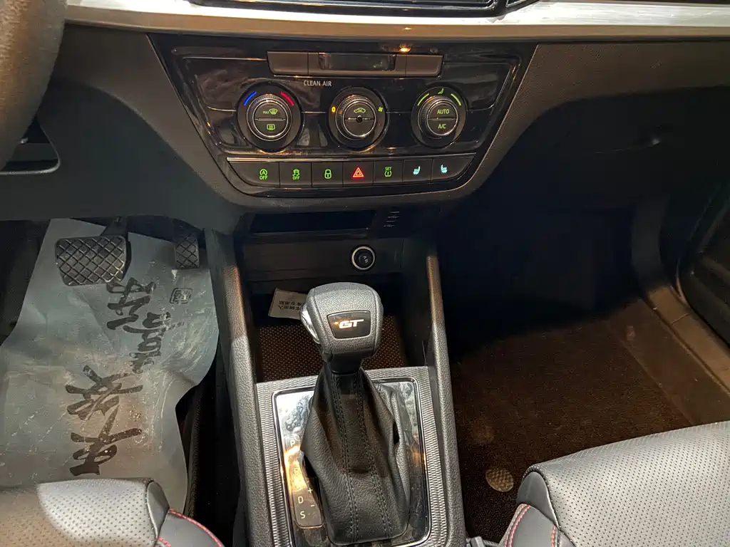 Skoda Kamiq — миниатюра 21