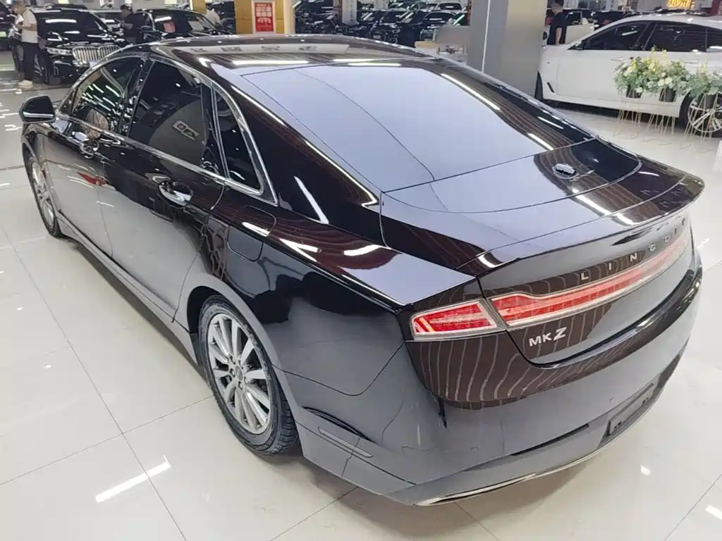 Lincoln MKZ — миниатюра 5