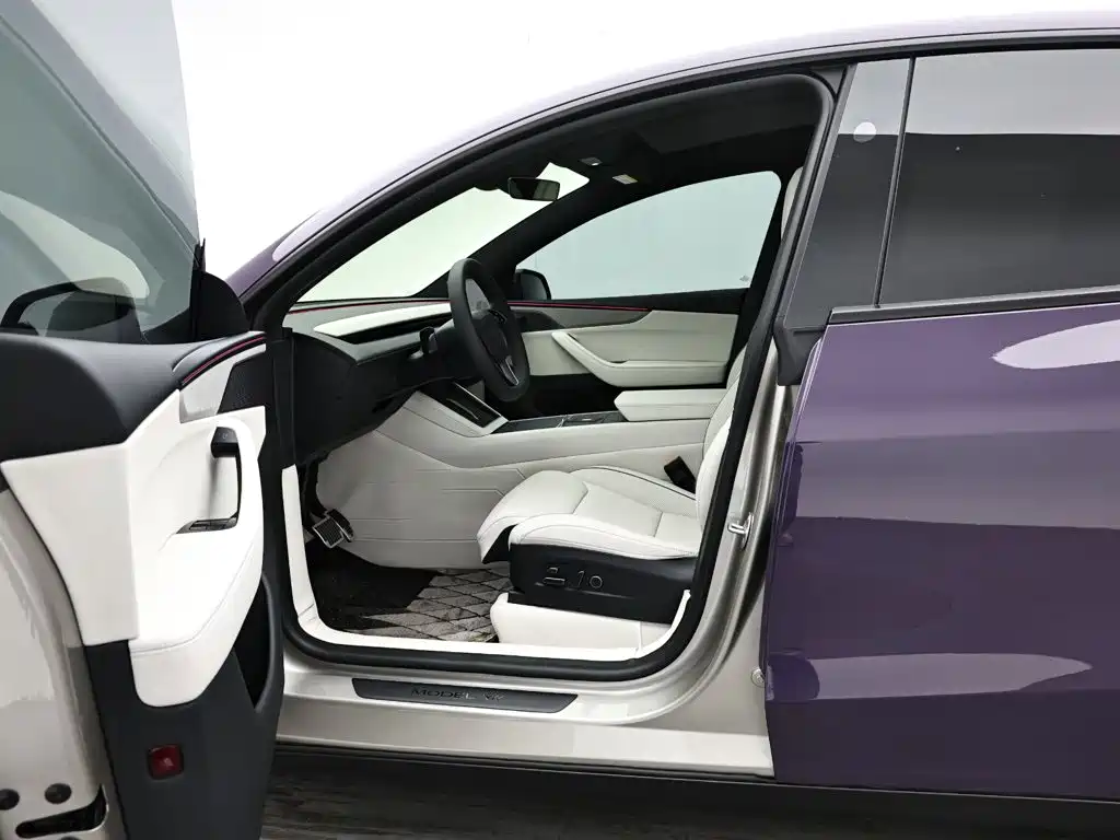 Tesla Model Y L — миниатюра 9
