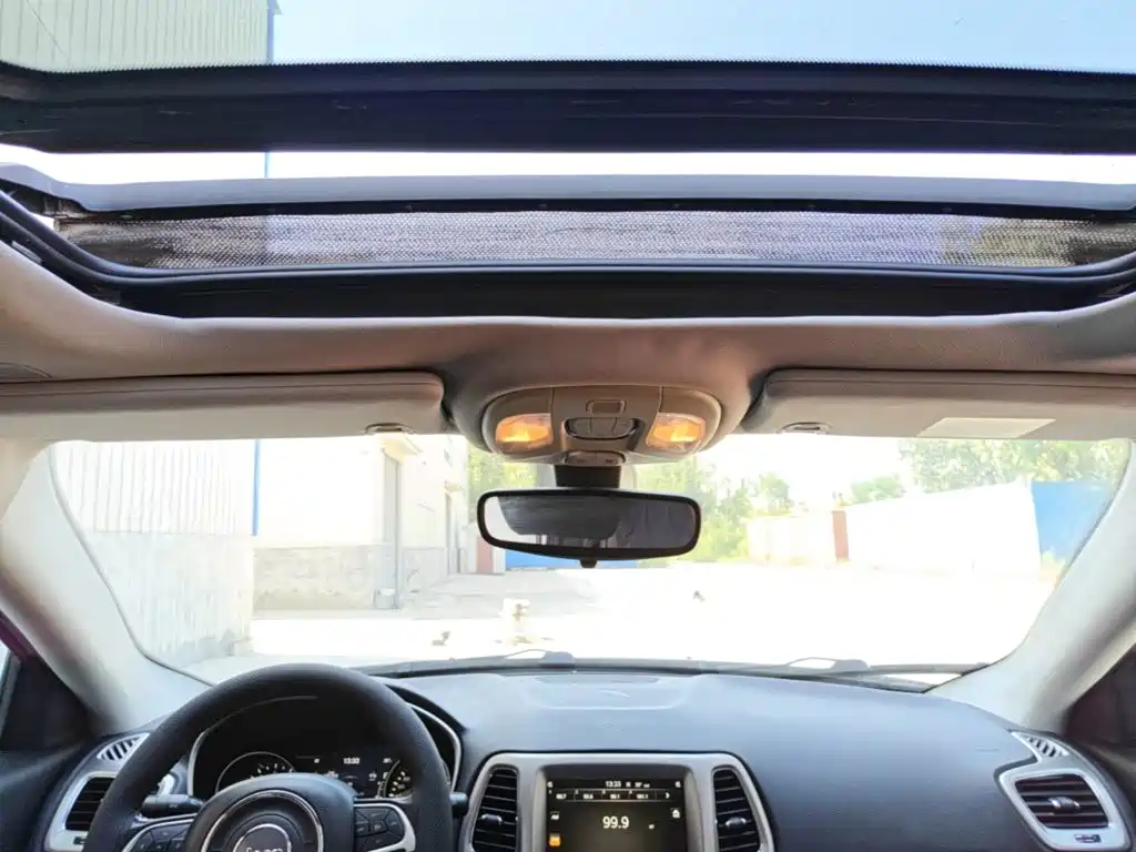 Jeep Compass — миниатюра 18