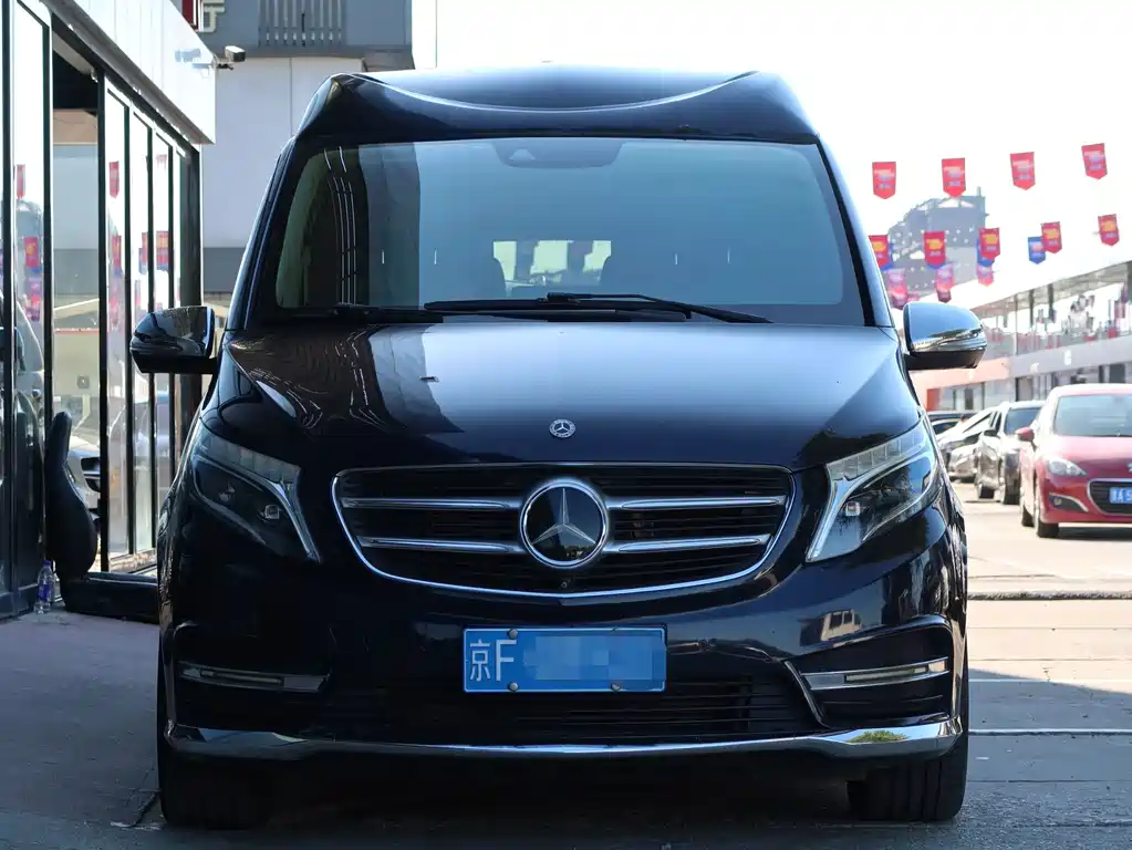 Mercedes-Benz V-Class — миниатюра 2