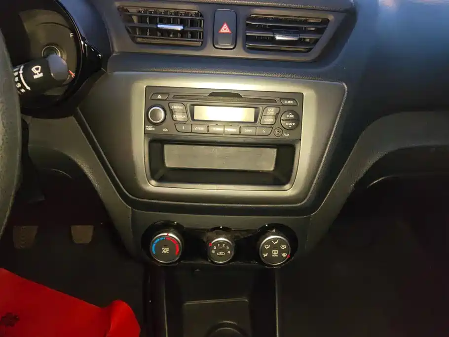 Kia K2 — миниатюра 13
