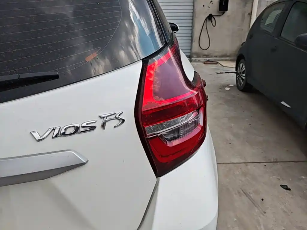 Toyota Vios FS — миниатюра 8