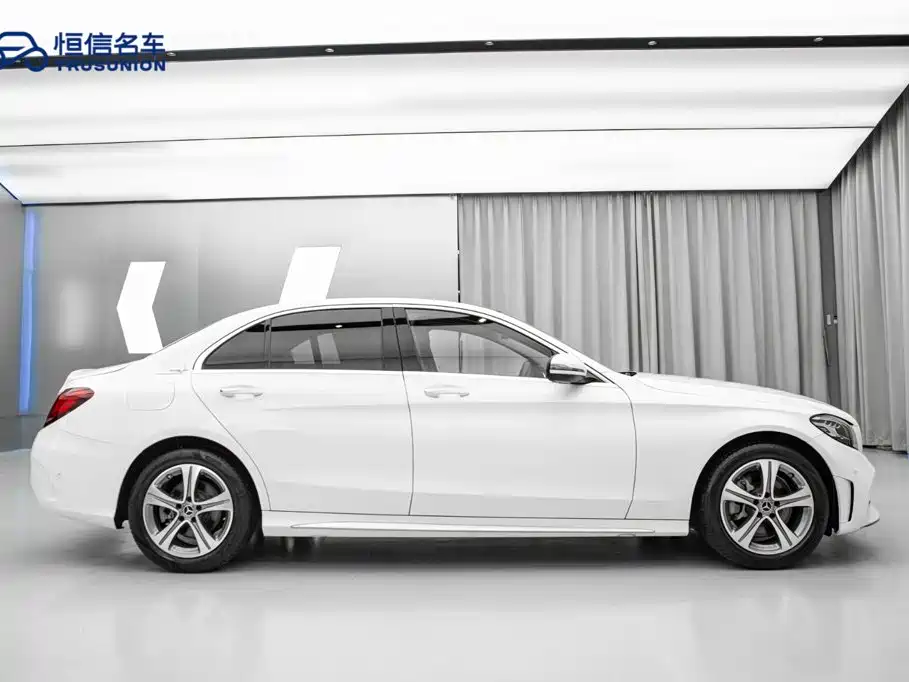 Mercedes-Benz C-Class — миниатюра 8