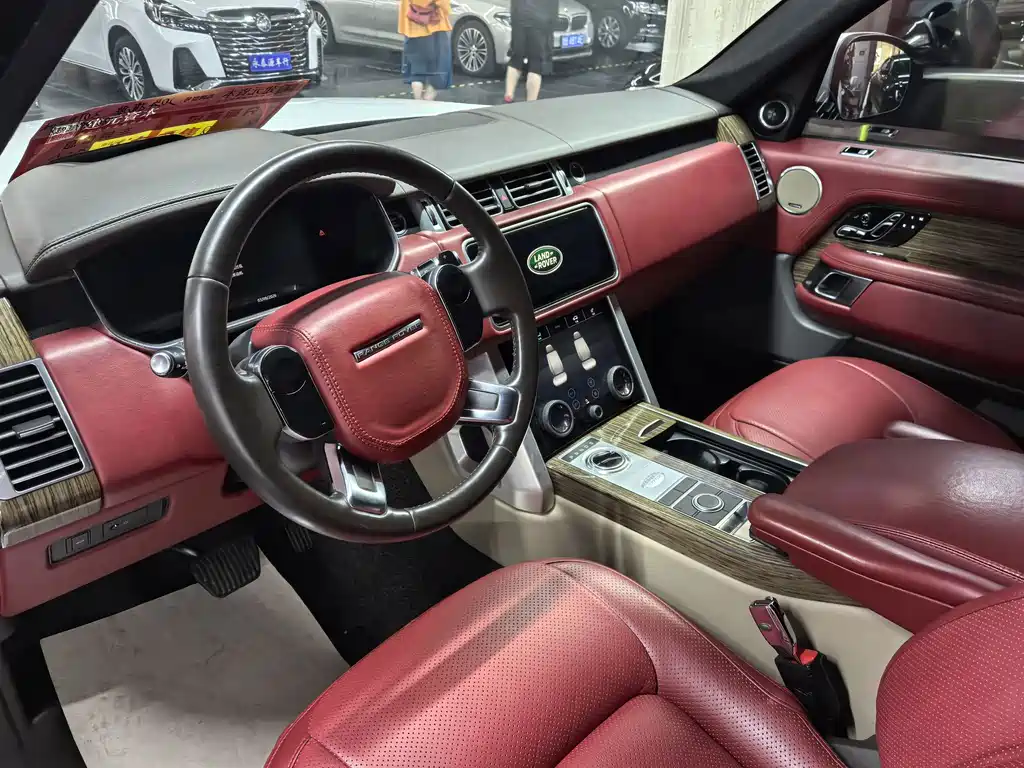 Land Rover Range Rover — миниатюра 8