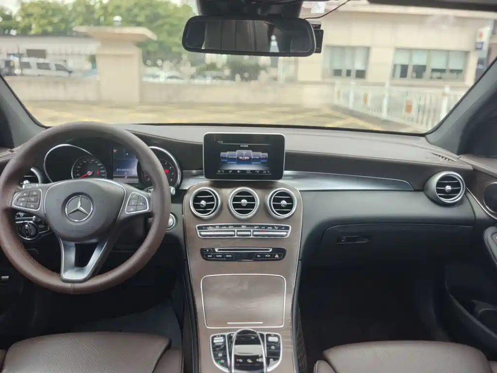 Mercedes-Benz GLC — миниатюра 7