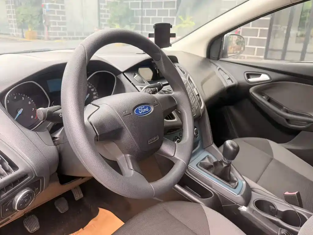 Ford Focus — миниатюра 9