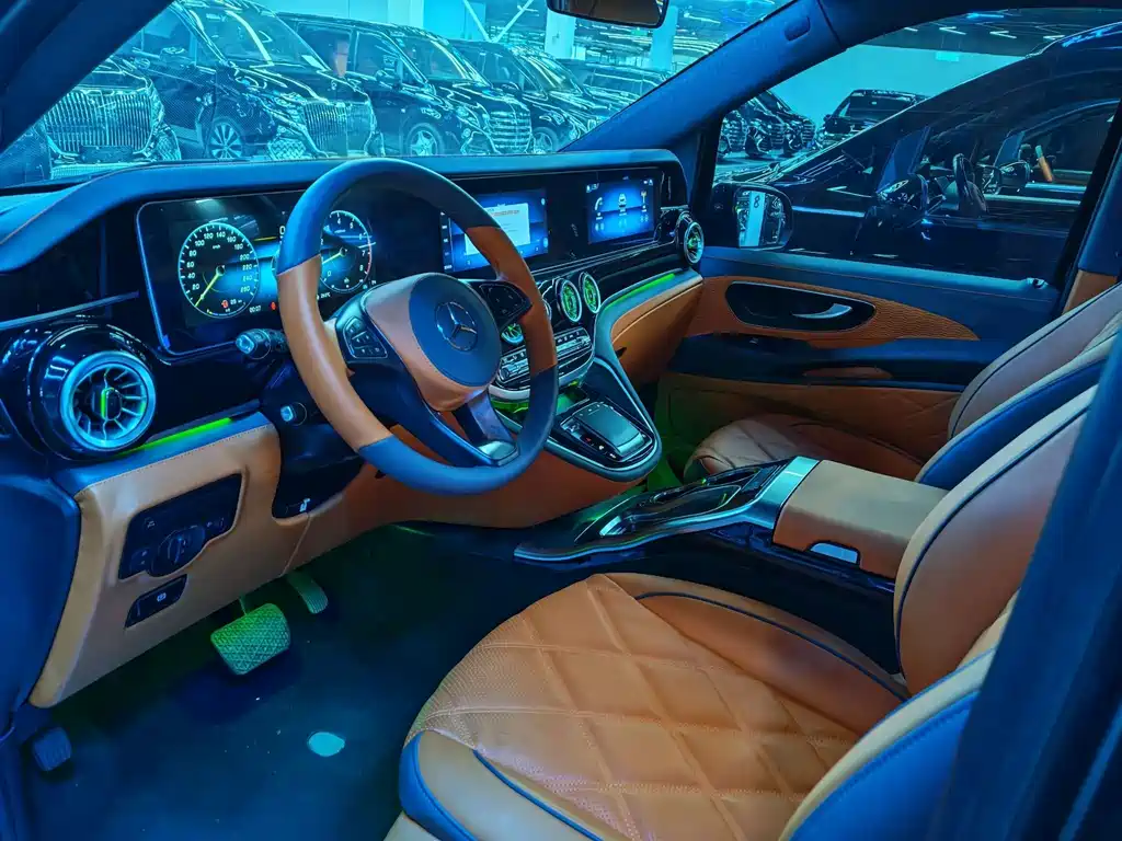 Mercedes-Benz Vito 2021 2.0T 7 мест