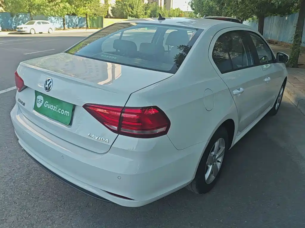 Volkswagen Lavida — миниатюра 7