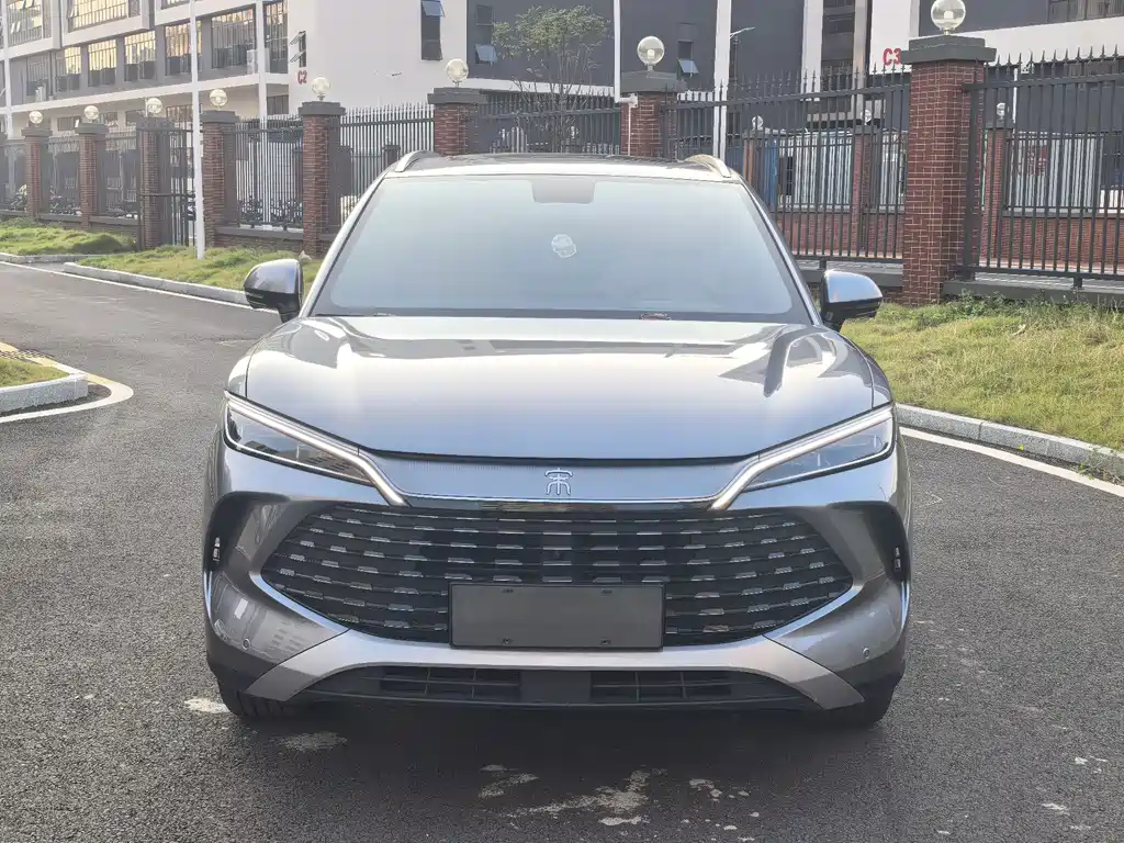 BYD L DM-i — миниатюра 2