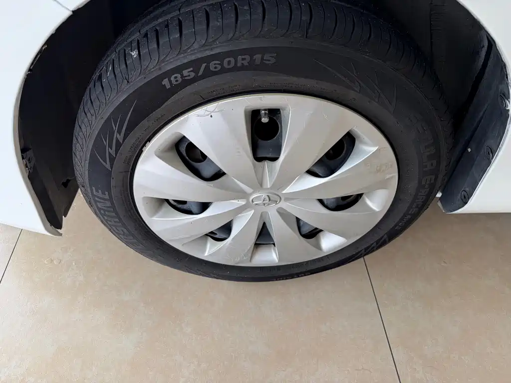 Toyota Yaris L — миниатюра 6