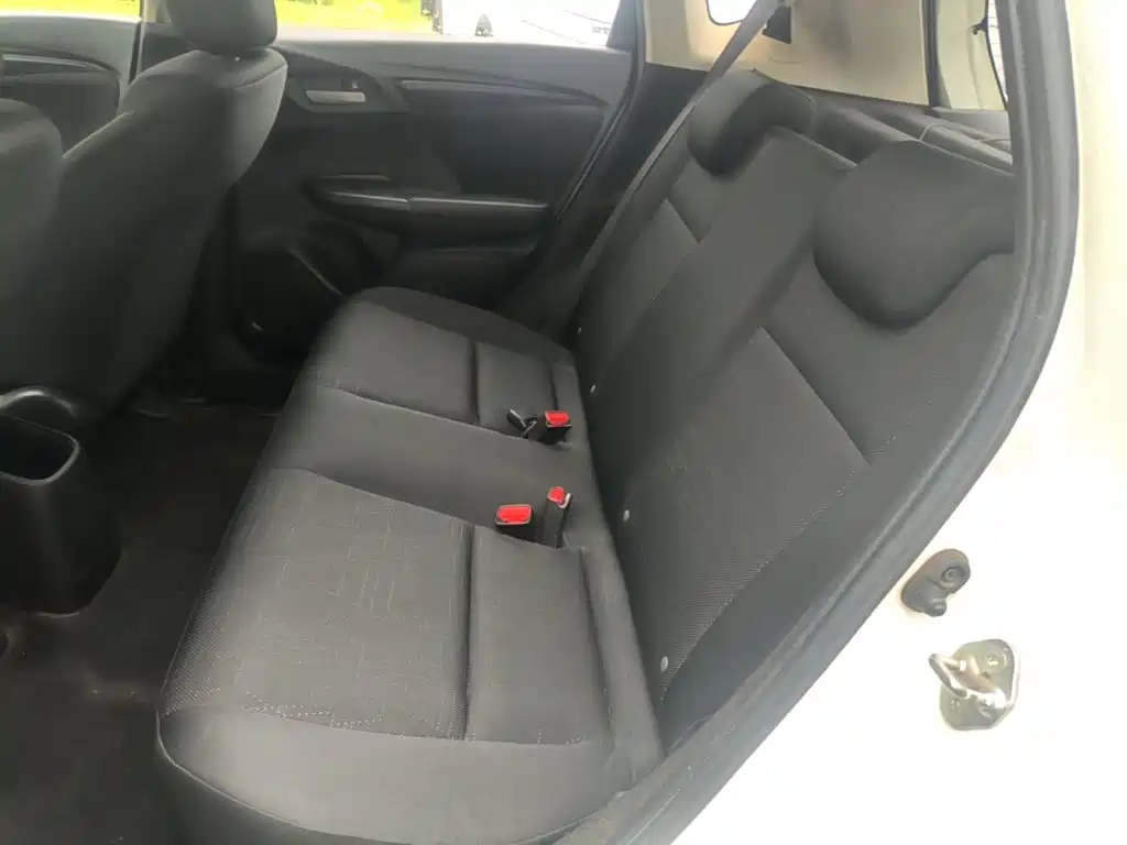 Honda Fit — миниатюра 17
