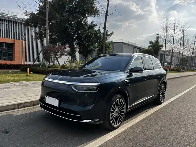 AITO ASK THE WORLD M8 2025