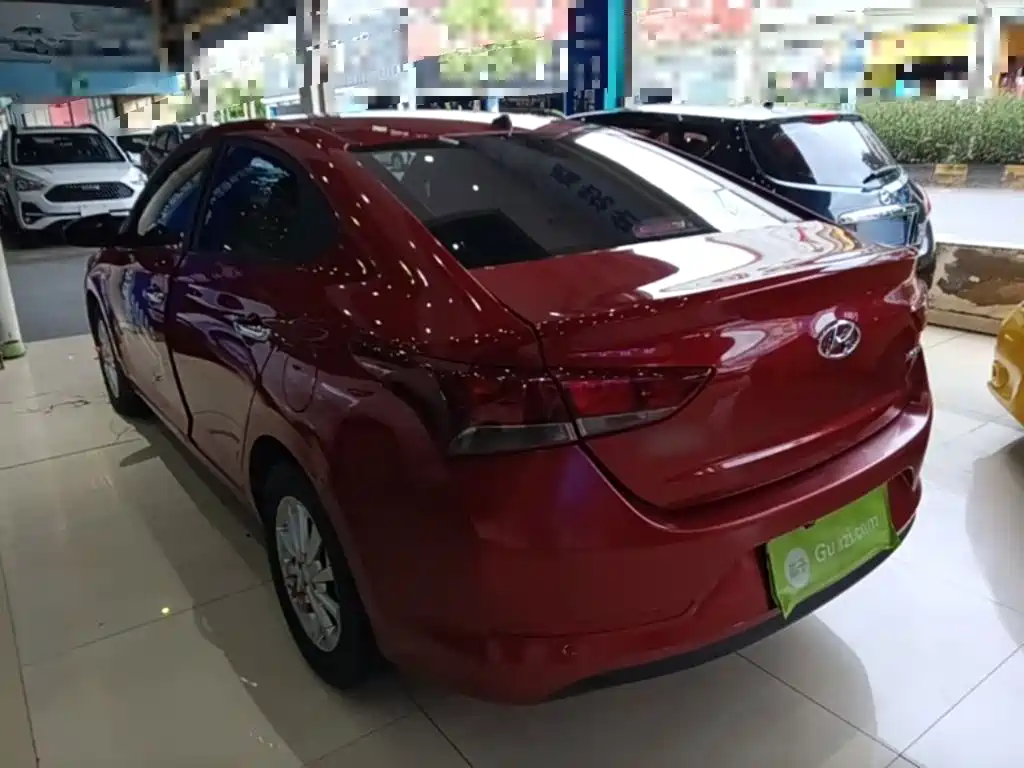 Hyundai Verna — миниатюра 5