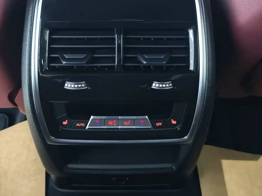 BMW X5 — миниатюра 11