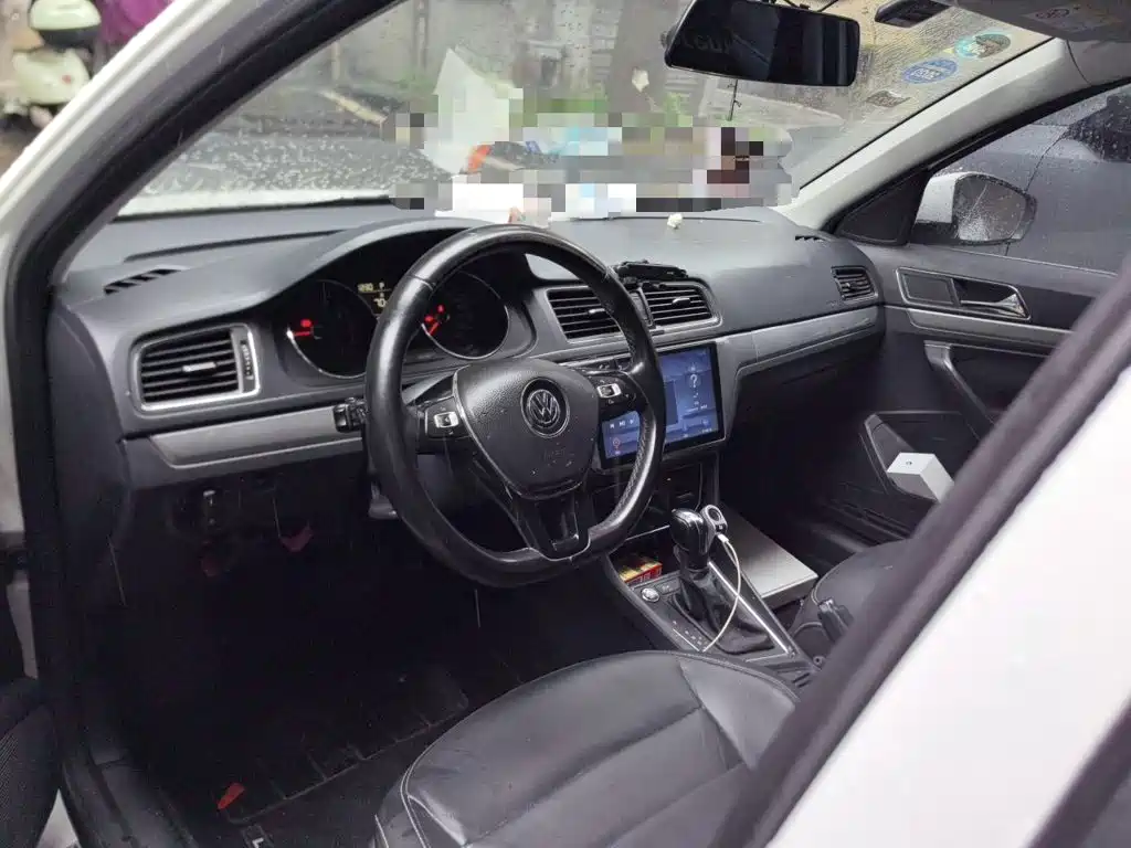 Volkswagen Lavida — миниатюра 5