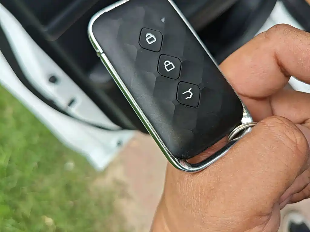 Wuling Jiachen — миниатюра 9