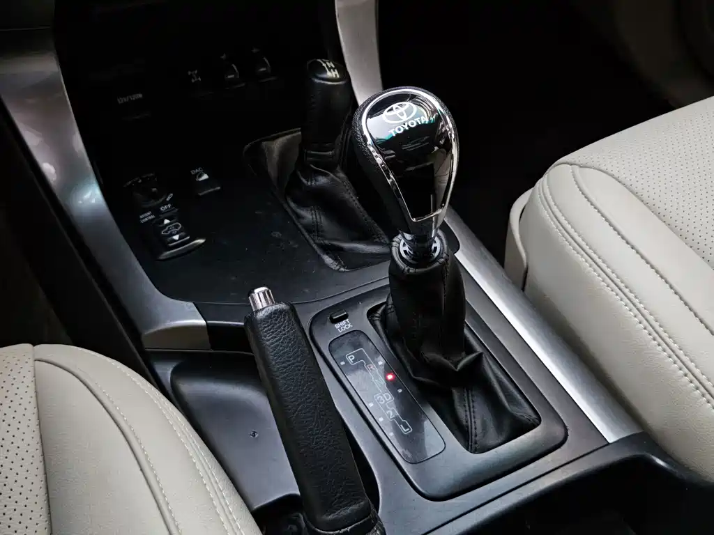 Toyota Prado (Import) — миниатюра 23