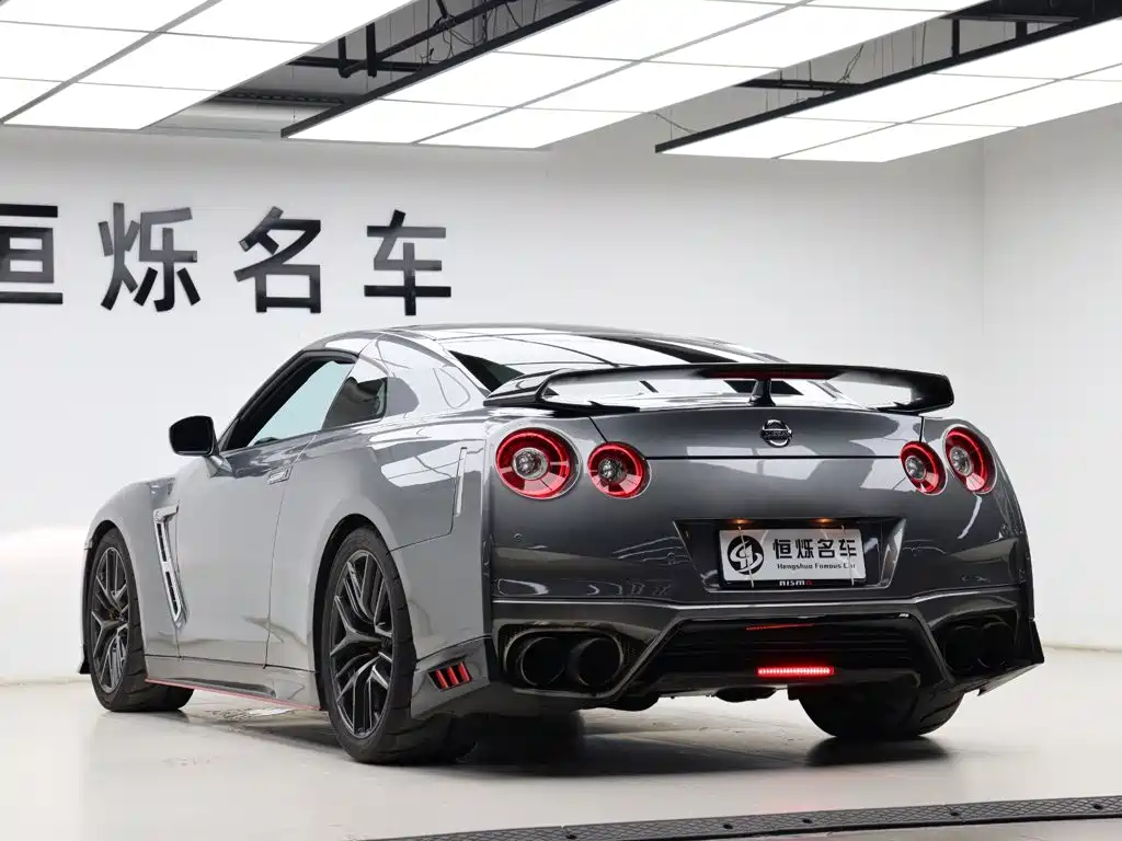 Nissan GT-R — миниатюра 22