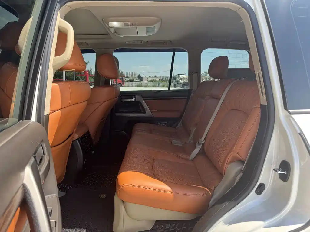 Toyota Land Cruiser — миниатюра 13