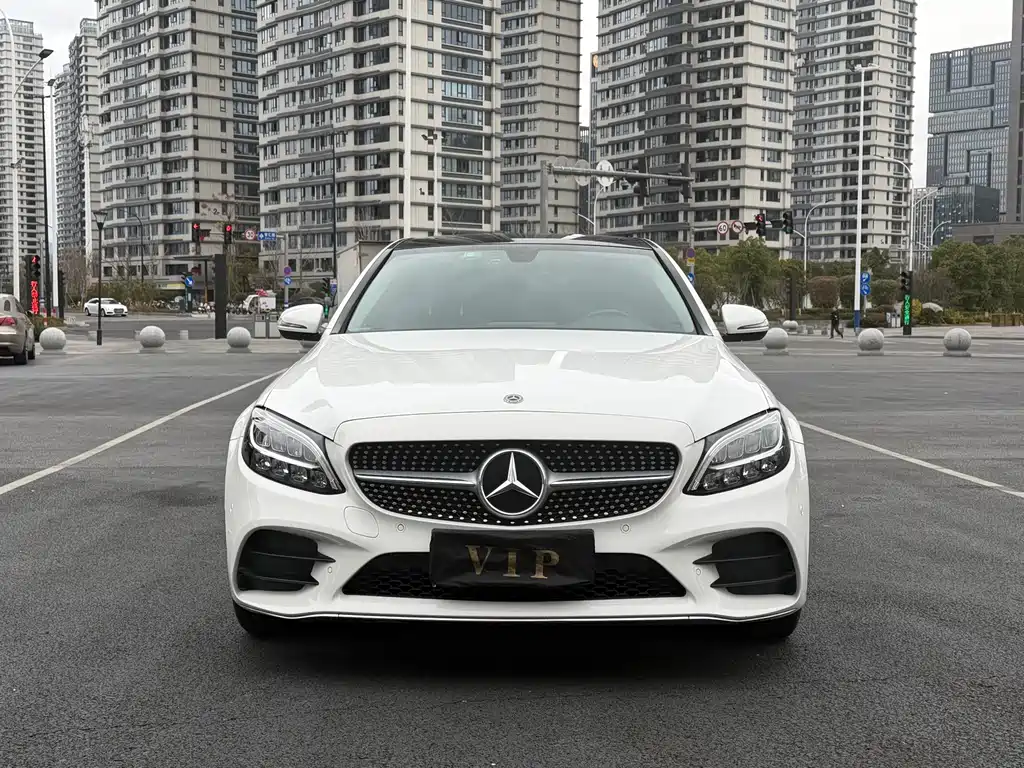 Mercedes-Benz C-Class — миниатюра 2