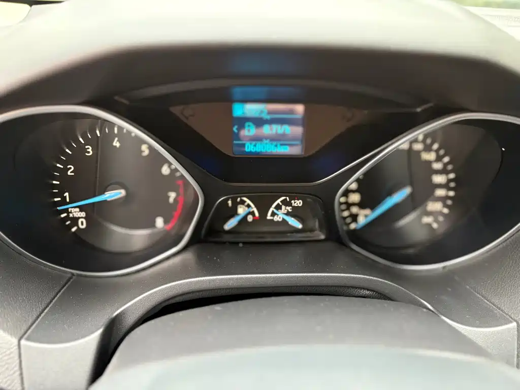 Ford Focus — миниатюра 14